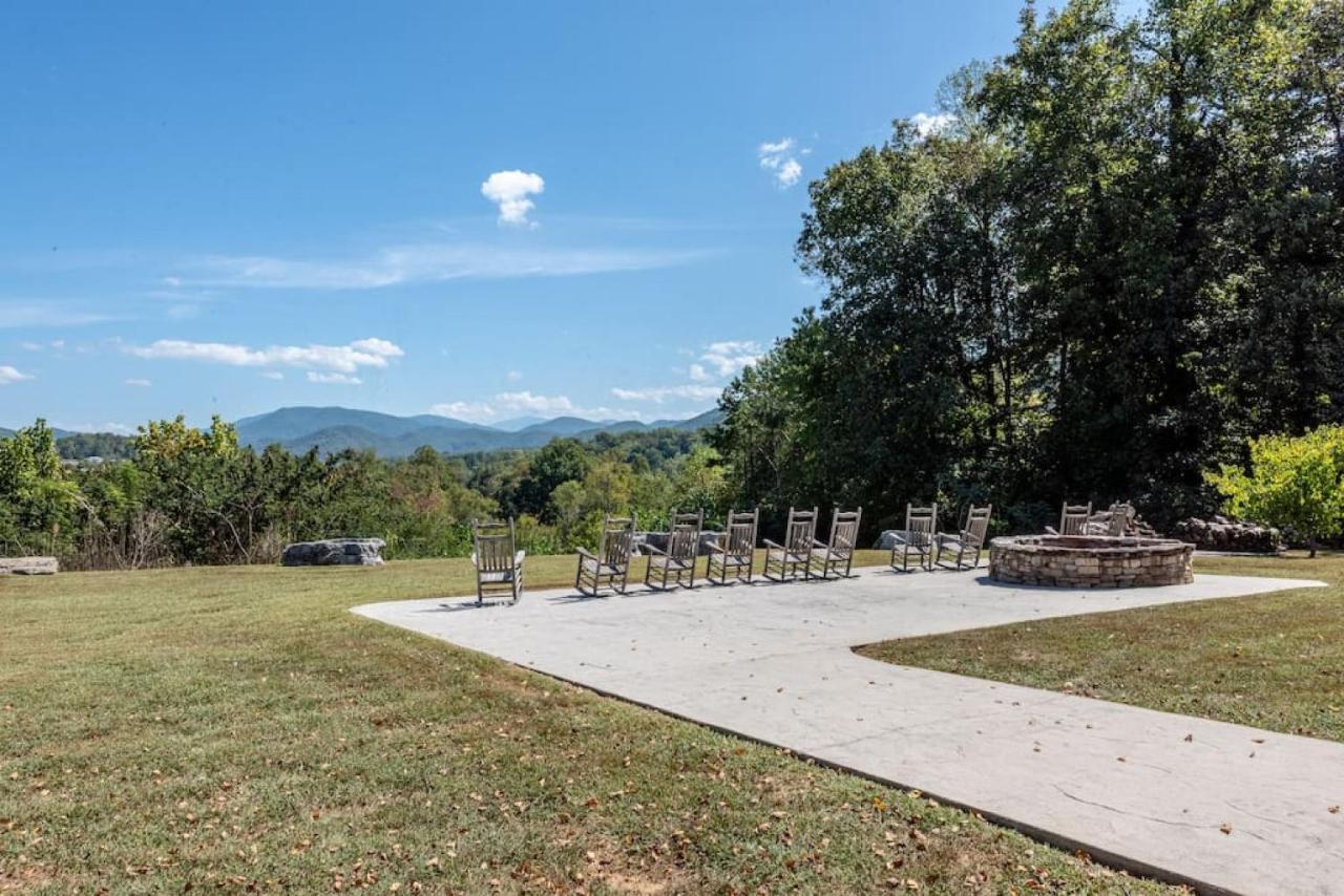 Modern Cades Cove Condo W Community Pool 타운센드 외부 사진